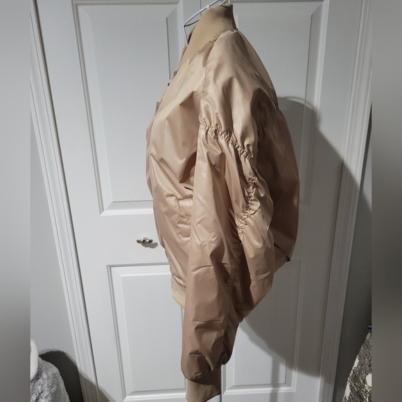 Old Navy N.W.T. M. oversized bomber jacket - Picture 3 of 5